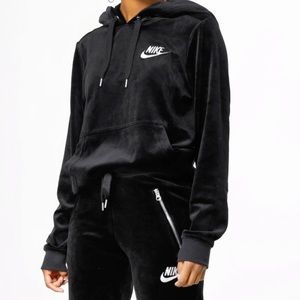 ⚽️Nike Velour Hoodie⚽️